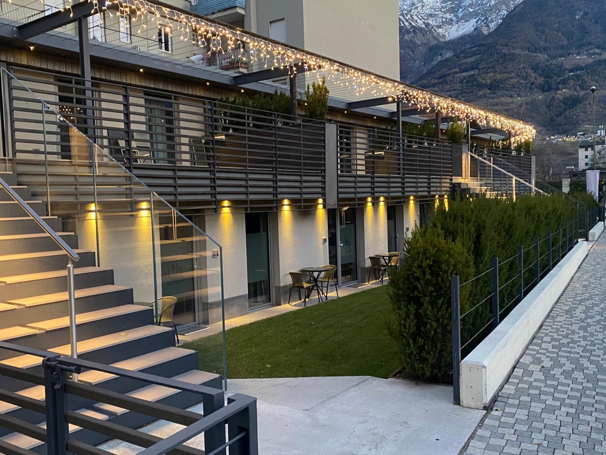 Sui Generis - Urban Apartment *