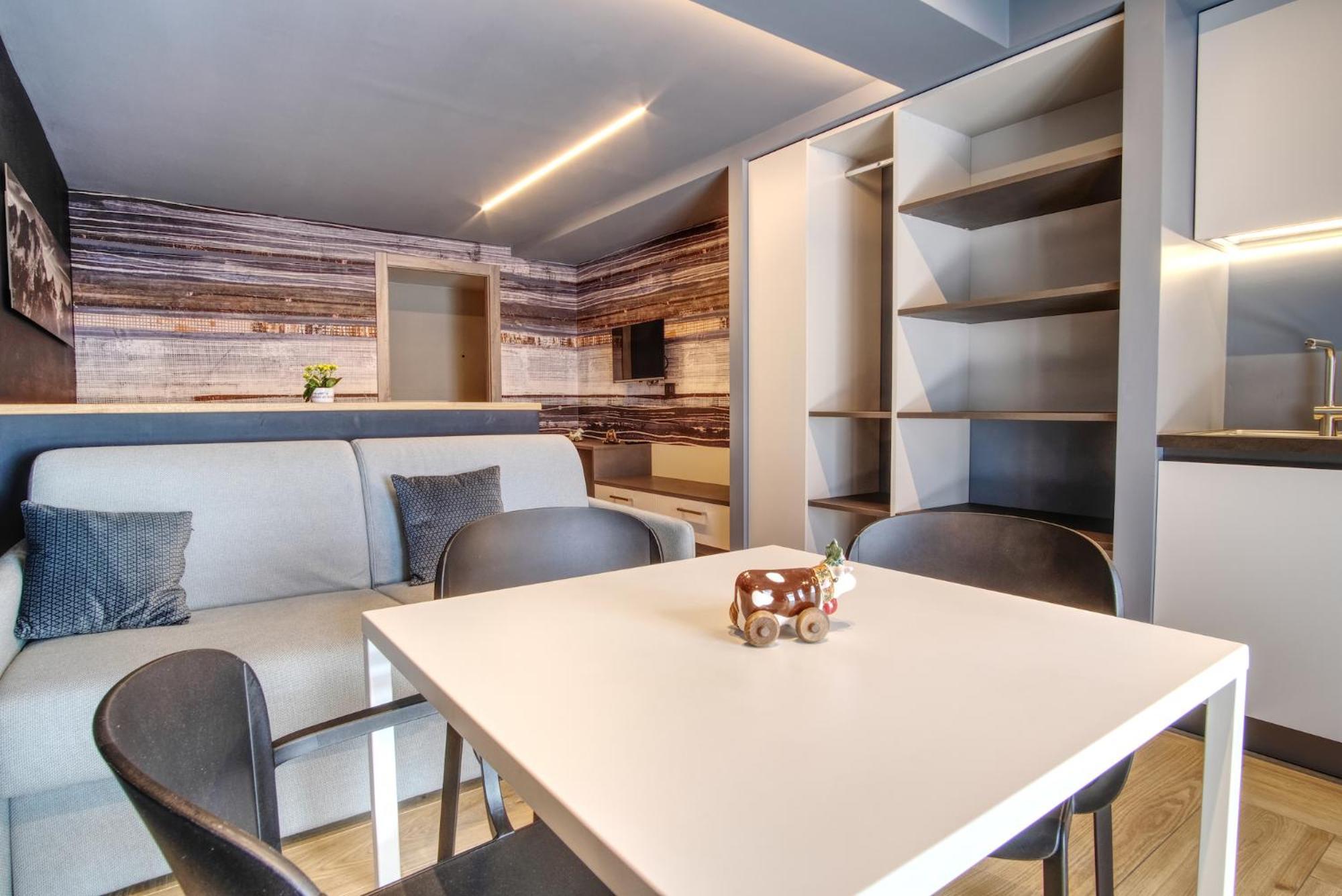 Sui Generis - Urban Apartment
