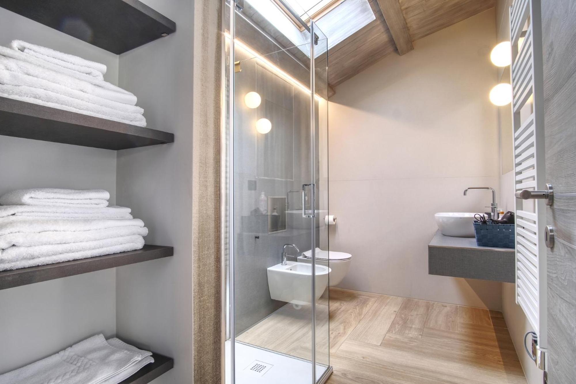 Sui Generis - Urban Apartment Aosta